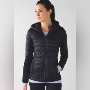 Almost vintage (2015) pristine lululemon down for it all jacket